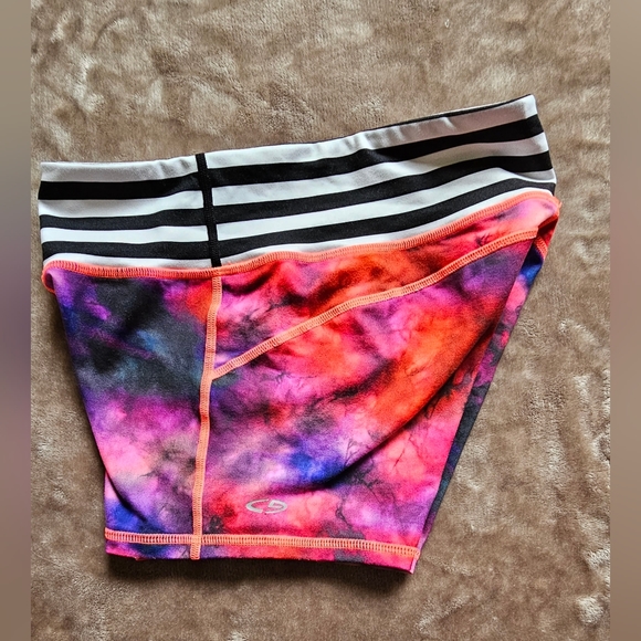 Champion workout shorts. SIZE S - Picture 3 of 5